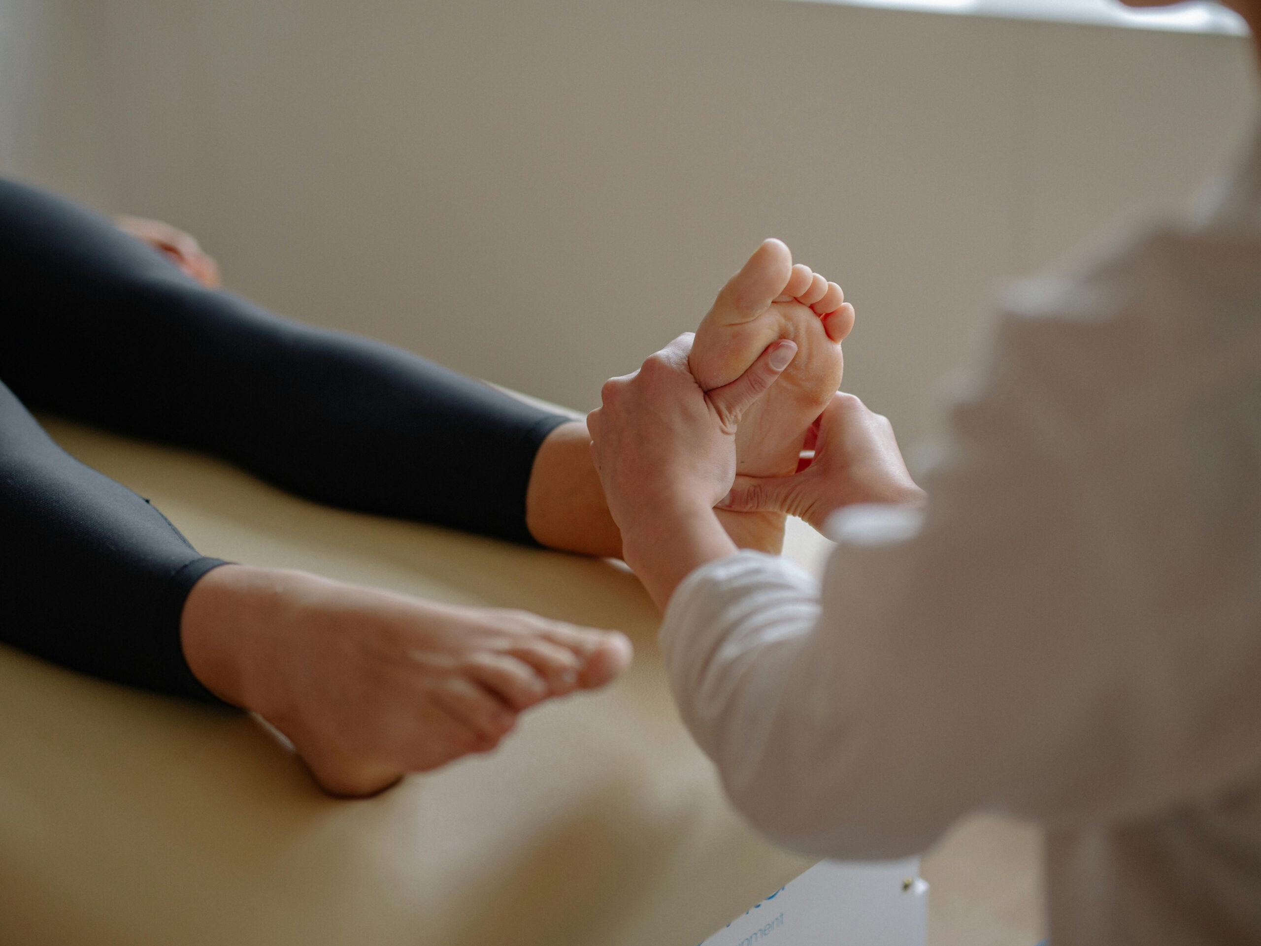 Leia mais sobre o artigo O Segredo para não chegar em casa com dor nos Pés